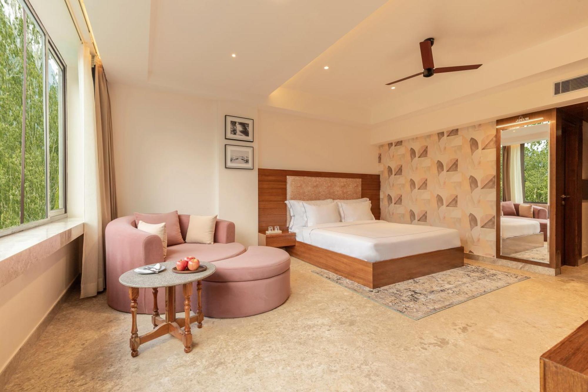The Prominence Mussoorie Road Dehradun Hotel Bagian luar foto